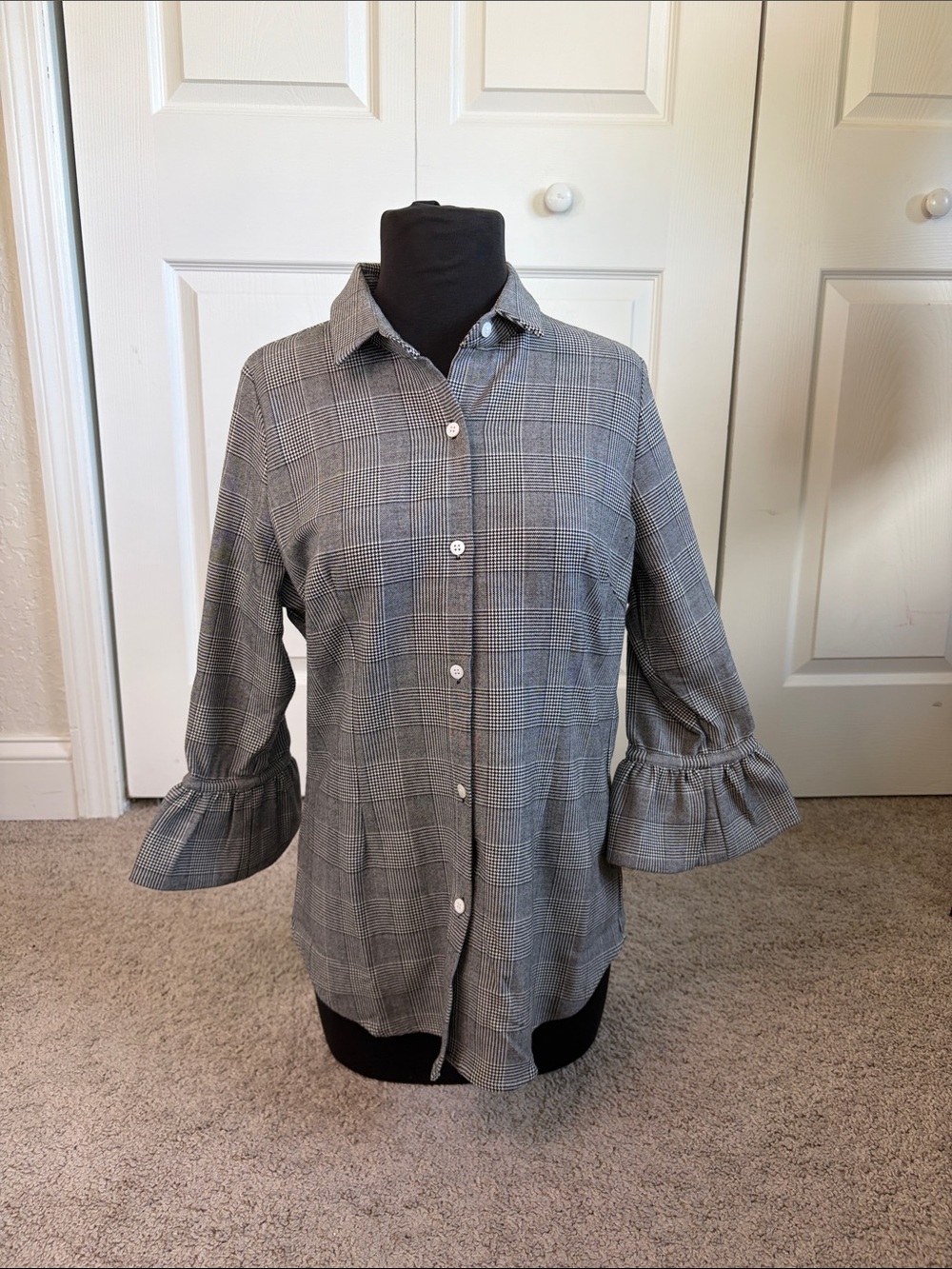 Gretchen Scott Grey Glen Plaud Button-Down Top Ruffled Sleeves M Preppy Office